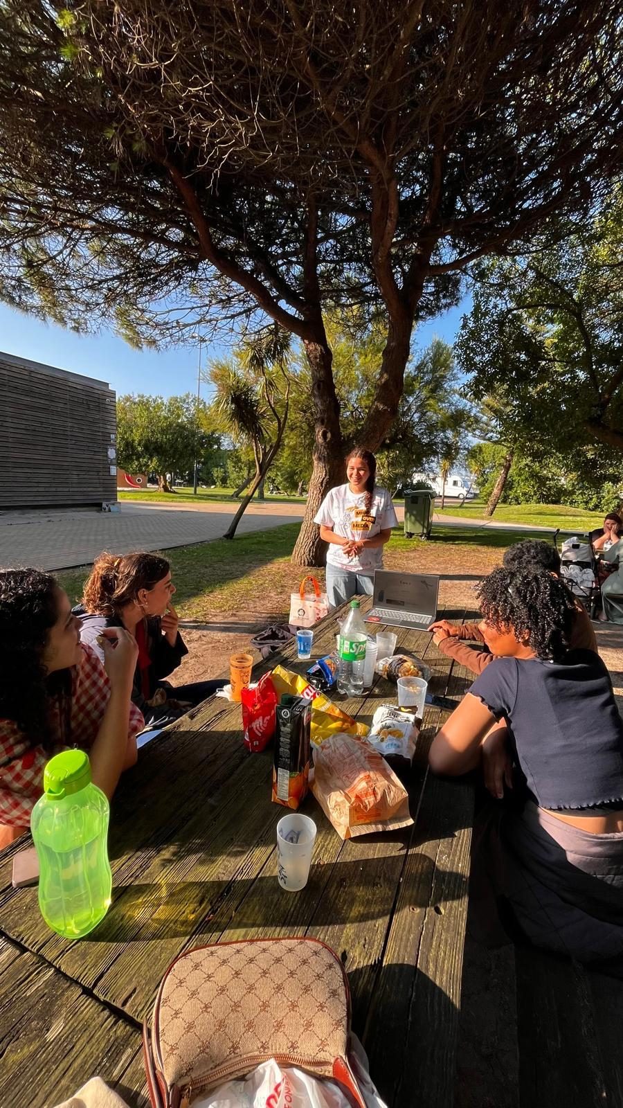 24HU-A4-MOM-PT-JardimOudinotPark-1