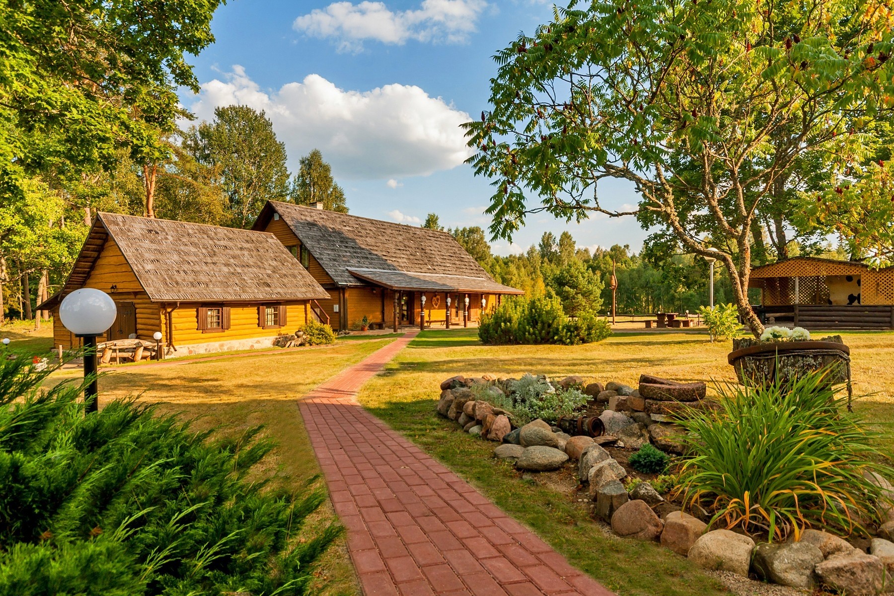 24HU-A5-ColoursofUs-Infopack-13-web